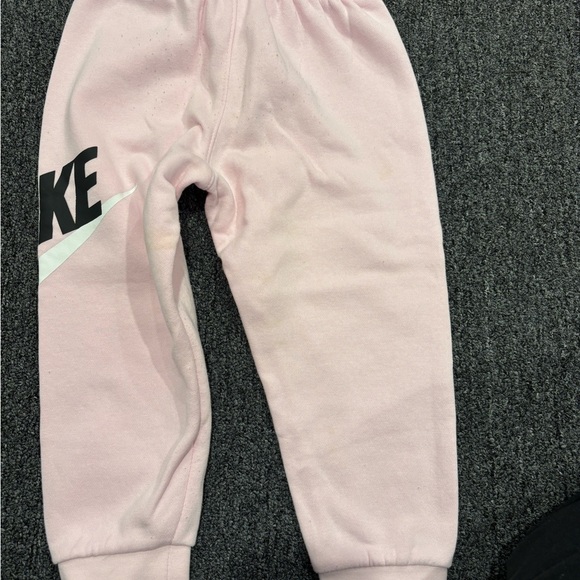 Pink Nike Toddler Outfit 3t - Picture 4 of 4